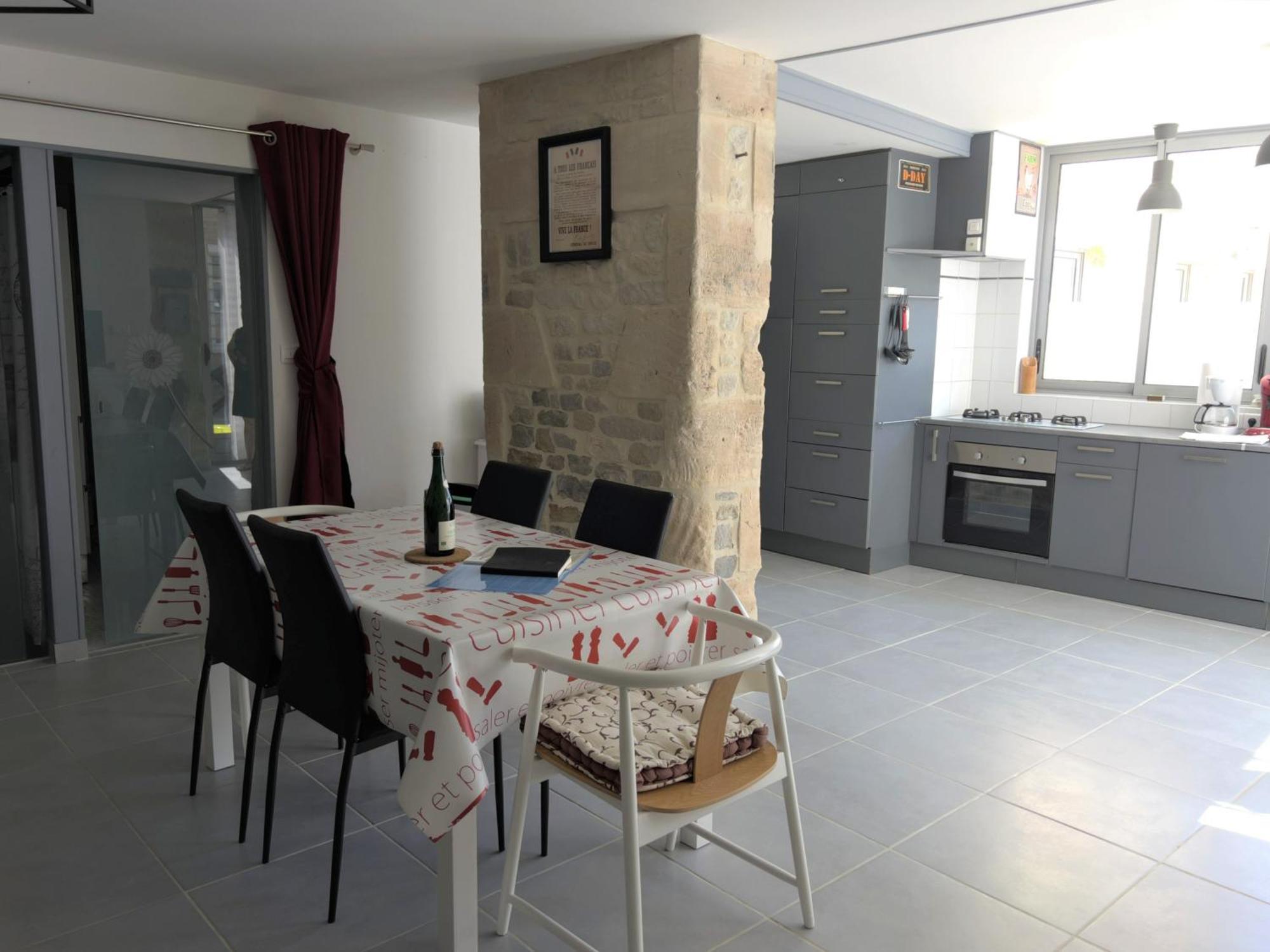 Cottage Overlord - 6 Personnes - Plages Du Debarquement Formigny Buitenkant foto